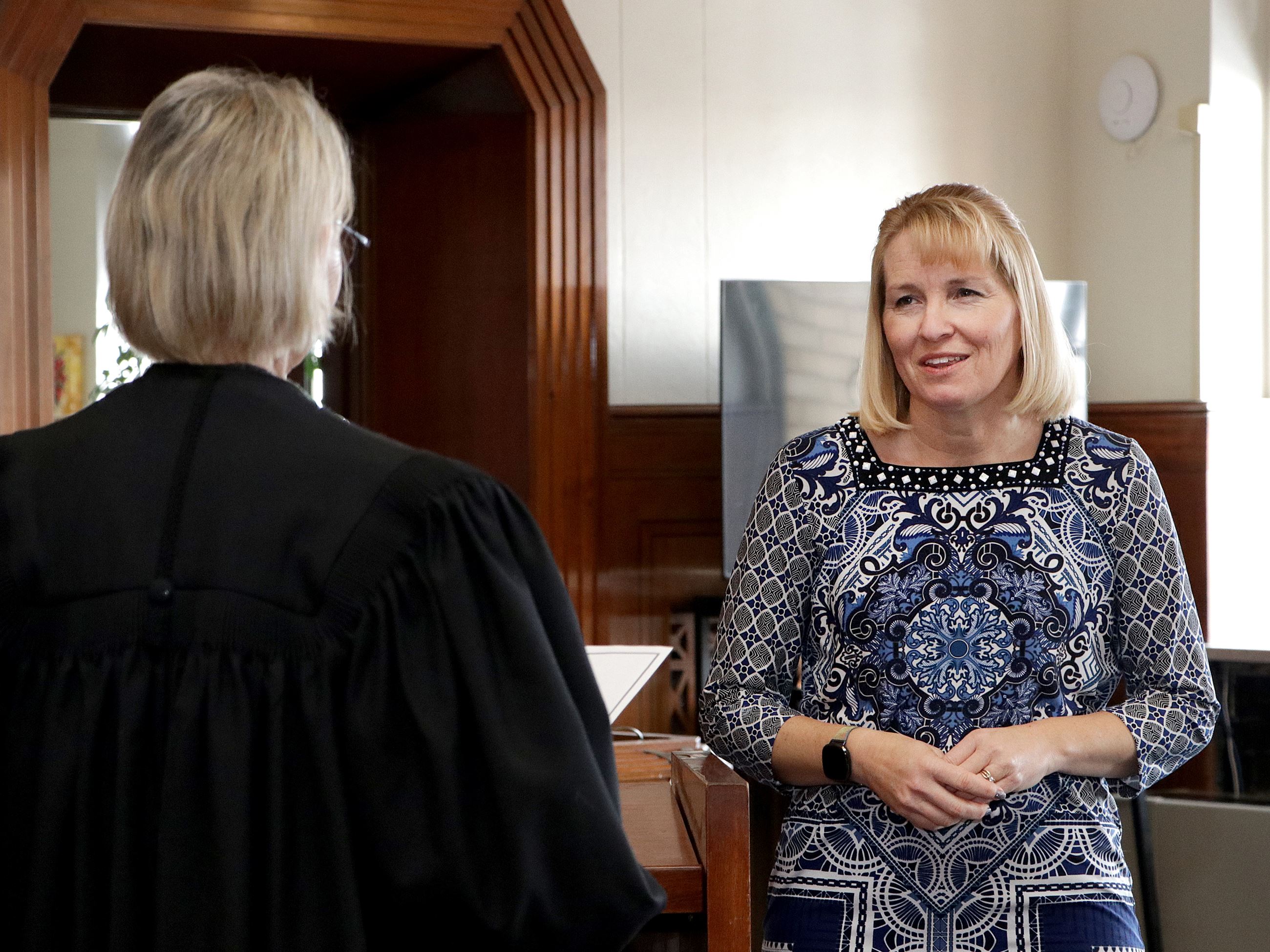 Deputy Treasurer Richele Calvert sworn in as new Reno County Treasurer - News Image